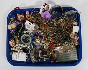 lot 11 image: Large Costume Jewelry Lot - Bracelets, Earrings, Necklaces