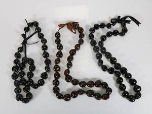 lot 7 image: Kukui Nut Lei Necklaces NaturalGenuine