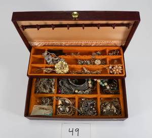 lot 49 image: Large Lot of Better Vintage Costume Jewelry
