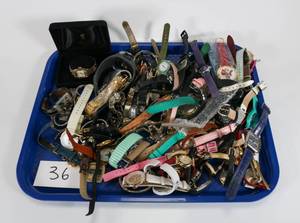 lot 36 image: Large Lot of VintageMiscellaneous Watches