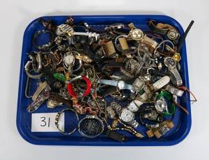 lot 31 image: Large Lot of VintageMiscellaneous Watches
