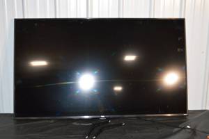 lot 73 image: TCL 55S431 Roku TV - 55-Inch Smart TV