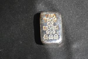 lot 9 image: 2 oz .999 Fine Silver Bar