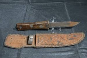 lot 330 image: Antique Wood-Handle Fixed-Blade Knife With Tooled Leather Sheath