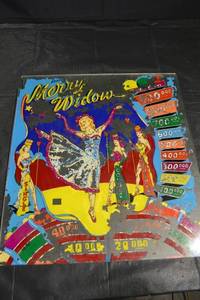 lot 352 image: Merry Widows Vintage Slot Machine Glass