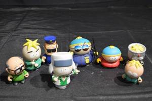lot 357 image: South Park Vinyl Mini Figures - 8-Piece Set
