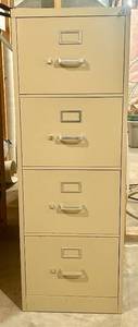 lot 48C image: LL - Metal 5-Drawer Filing Cabinet - Beige