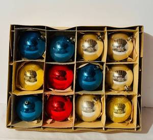 lot 104C image: LL - Christmas Ornaments 16-Pack - Multi-Color Blue, Gold, Red, Silver