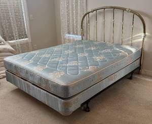 lot 21A image: MB - Vintage Brass Queen Bed Headboard