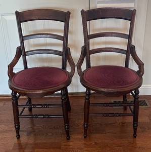 lot 25R image: DR - Pair of Vintage Dark Wood Chairs with Burgundy Upholstery