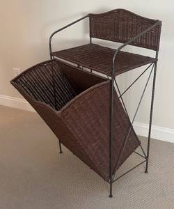 lot 94R image: LR - Brown Woven Laundry Hamper on Metal Stand
