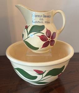 lot 121R image: LR - Vintage Litchfield Creamery Co. Pitcher & Bowl Set