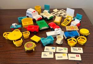 lot 250R image: LR - Vintage Fisher-Price Toy Accessories