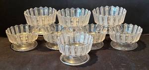 lot 260R image: K - Nine Vintage Bakewell Frosted Ribbon Footed Dessert Bowls