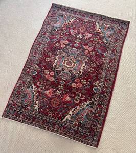 lot 281R image: LR - Vintage Persian-Style Rug