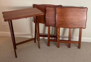 lot 292R image: MB - Set of Four TV Trays