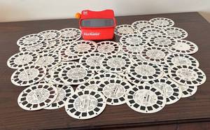 lot 413R image: BR - View-Master Viewers with Reels Assortment - Superman, Batman, Peanuts, Fairy Tales and More