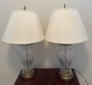 lot 418R image: BR - Pair of Glass Table Lamps with Cream Pleated Shades