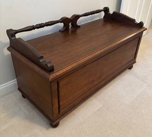 lot 419R image: BR- Vintage Wooden Storage Bench