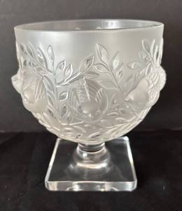 lot 452R image: K - Lalique Elisabeth Vase