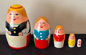 lot 464R image: K - Vintage German Nesting Dolls - 5-Piece Set