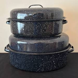lot 502R image: BR - Graniteware Roasting Pans wLids