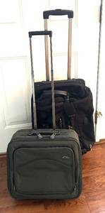 lot 512R image: BR - Samsonite and Pathfinder Travel Bags  Suitcases