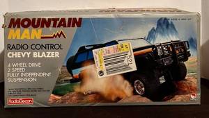 lot 80H image: LL - Vintage Radio Elecon Mountain Man Chevy Blazer 4x4 RC Car w Instruction Book