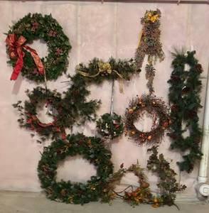 lot 150H image: LL - Holiday Wreaths Lot - Largest 30-inch Round, Assorted Greens & Berries