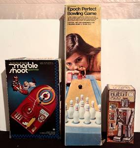 lot 158H image: LL - Robot 2500, Marble Shoot Game & Epoch Perfect Bowling Game - Vintage Toy Lot
