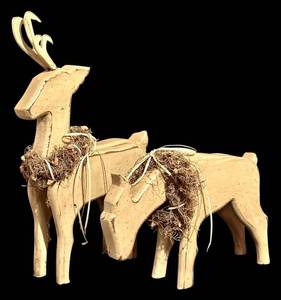 lot 239H image: LL - Wooden Reindeer Pair - Christmas Decor