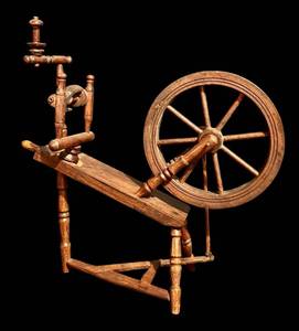 lot 396H image: LL - Vintage Wooden Spinning Wheel - Small Decorative Folk Art,