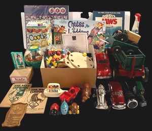 lot 422H image: LL - Milton Bradley Chutes & Ladders Vintage Board Game Lot - Cootie, 500-piece Puzzle & More