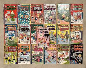 lot 440H image: LL - Ritchie Rich Comics - Vintage Lot of 19
