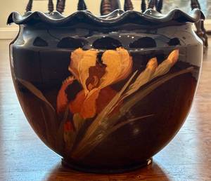 lot 60H image: K -Antique Weller Louwelsa Jardiniere