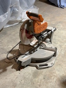 lot 17 image: RIGID Compound Miter Saw 12 PARTS OR REPAIR