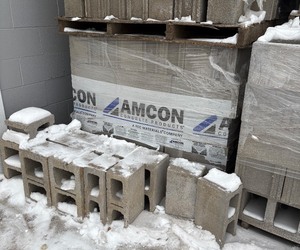 lot 18 image: Pallet of Concrete Block