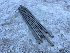 lot 487 image: Threaded Bull Float Handles