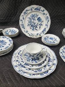 lot 17 image: Blue & White Floral Porcelain Dinnerware Set - Plates, Bowls & Teacup