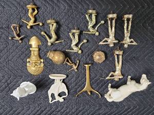 lot 27 image: Brass Miniature Figurine Lot - Pharaoh Bust, Golfers, Dancers & Ceramic Horse
