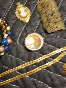 lot 33 image: Vintage Costume Jewelry Lot - Necklace, Brooches, Rings, Earrings, Bracelets