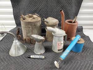 lot 60 image: Lot of Vintage Metal Oil Cans & Sprayers - Farm & Workshop Hardware
