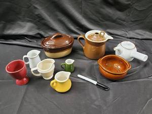lot 85 image: Ceramic Kitchenware Set - Creamers, Teapots & Casserole