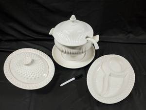 lot 90 image: White Hobnail Porcelain Covered Tureen with Plates - 3-Piece Serving Set
