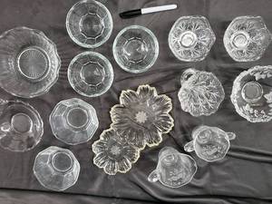 lot 100 image: Crystal Glassware Set - Etched Floral Pattern, Assorted Bowls & Mugs