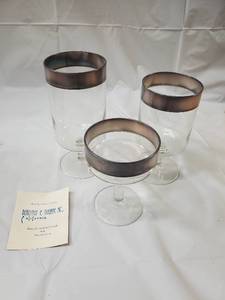 lot 114 image: Dorothy C Thorpe Allegro Crystal 3-Piece Place Setting - Goblet, Wine, Sherbet - Sterling Silver Rim