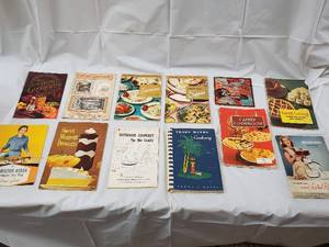 lot 137 image: Hamilton Beach Automatic Fry Pan Recipe Book  Vintage Cookbooks Lot