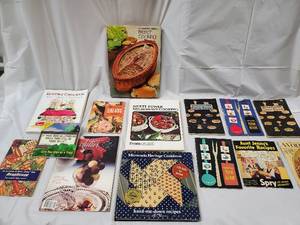 lot 141 image: Vintage Cookbooks Lot - Minnesota Heritage, French Cooking, The Original Home Freezer
