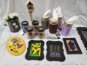 lot 148 image: Crafts & Decor Lot 7 Self-Sealing Mason Jars with Tissue, Quilling Tray & Framed Art