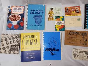 lot 149 image: Vest Pocket Calorie Counter - Vintage Diet & Nutrition Ephemera Lot